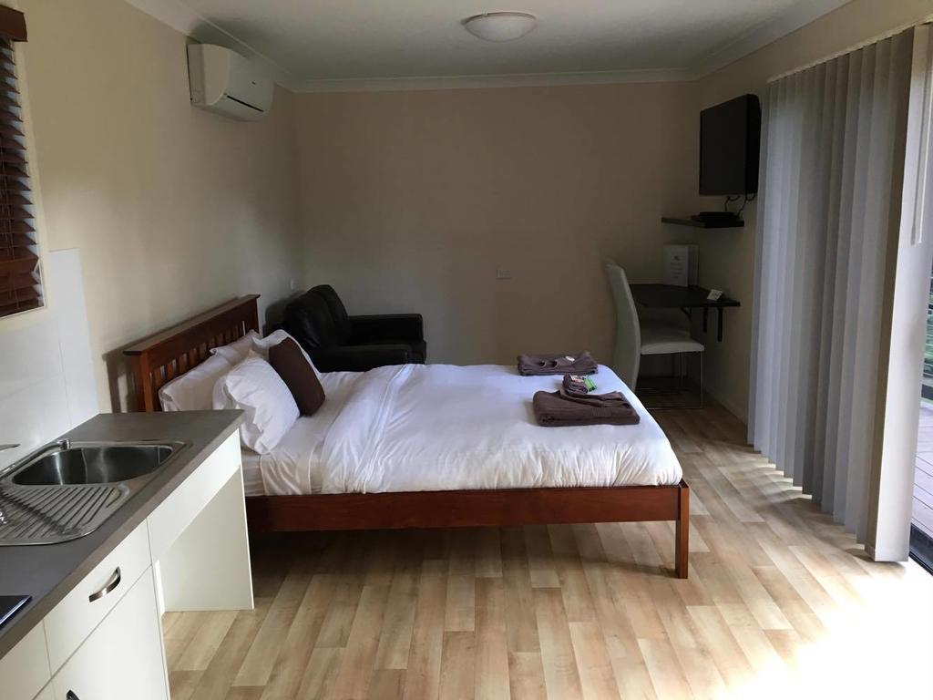 Mapleton Cabins & Caravan Park Экстерьер фото